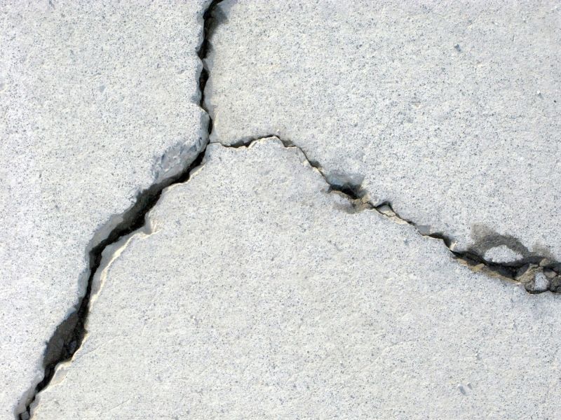 Garage Crack Repair in West Des Moines, IA